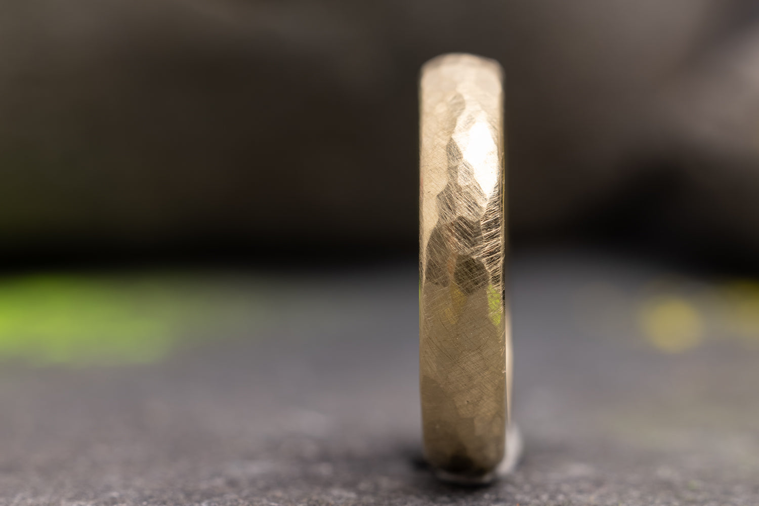 Ehering 585er Gelbgold Hammerschlag frontal