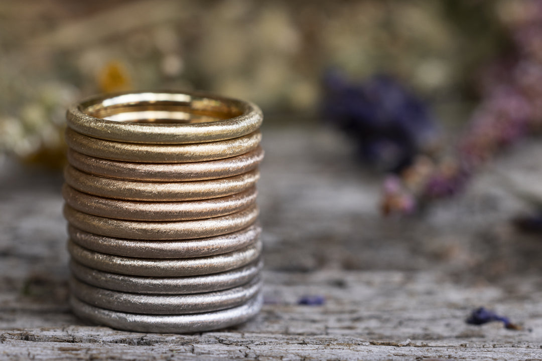 Ringoberflächen: Eismatt, Strichmatt, Seidenmatt, Hammerschlag, Feiloberfläche