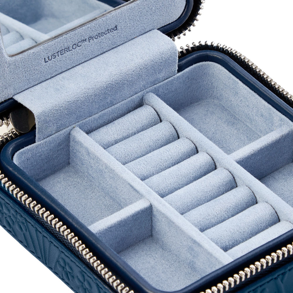 Wolf X Liberty all over lanthe Small Jewelry Box Farbe Navy geöffnet Detail 