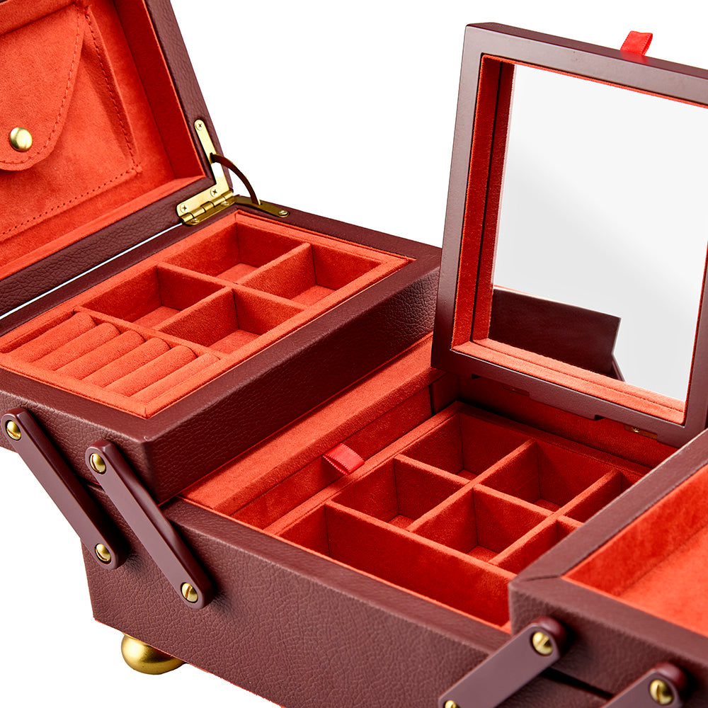 Wolf x Marla Aaron Baby Everything Box Farbe Burgundy geöffnet Detail 
