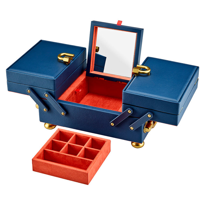 Wolf x Marla Aaron Baby Everything Box Farbe Navy geöffnet
