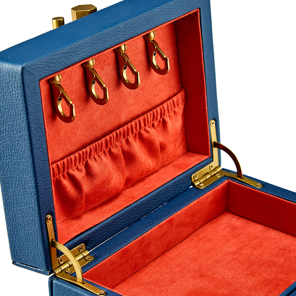 Wolf x Marla Aaron Baby Everything Box Farbe Navy geöffnet Detailaufnahme