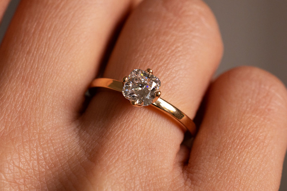 Verlobungsring Vorsteckring 750er Rosegold Aurelie an Hand