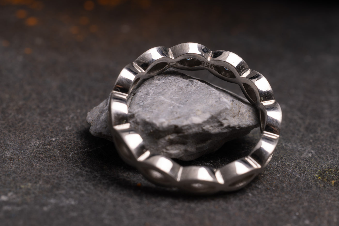 Infinity 950/- Platin