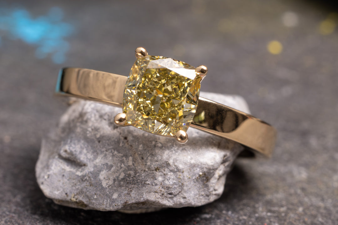 Unikat Verlobungsring 750er Gelbgold Juno 