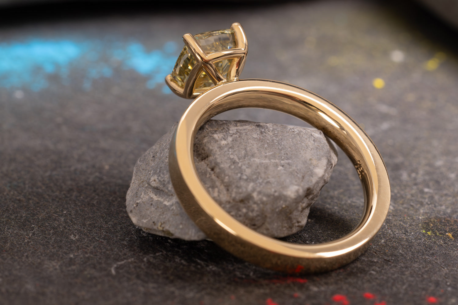 Unikat Verlobungsring Vorsteckring 750er Gelbgold Juno seitlich