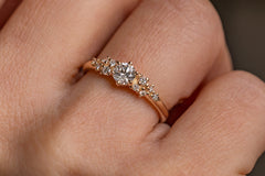 Verlobungsring 585er Roségold Little Mermaid Hand