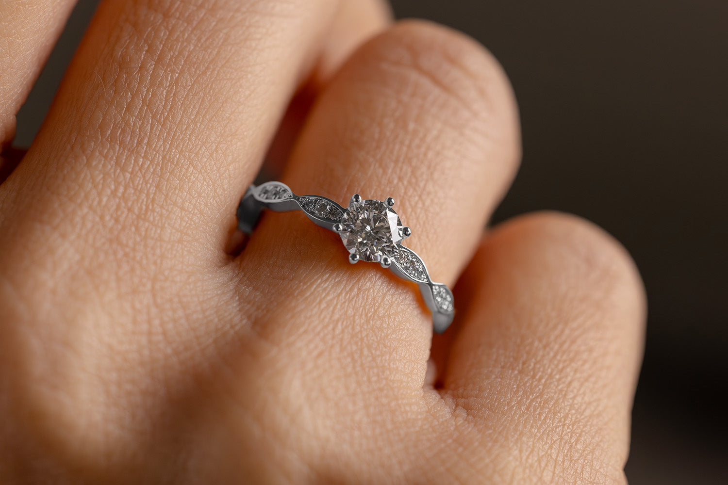 Verlobungsring 950er Platin Rosalie Hand