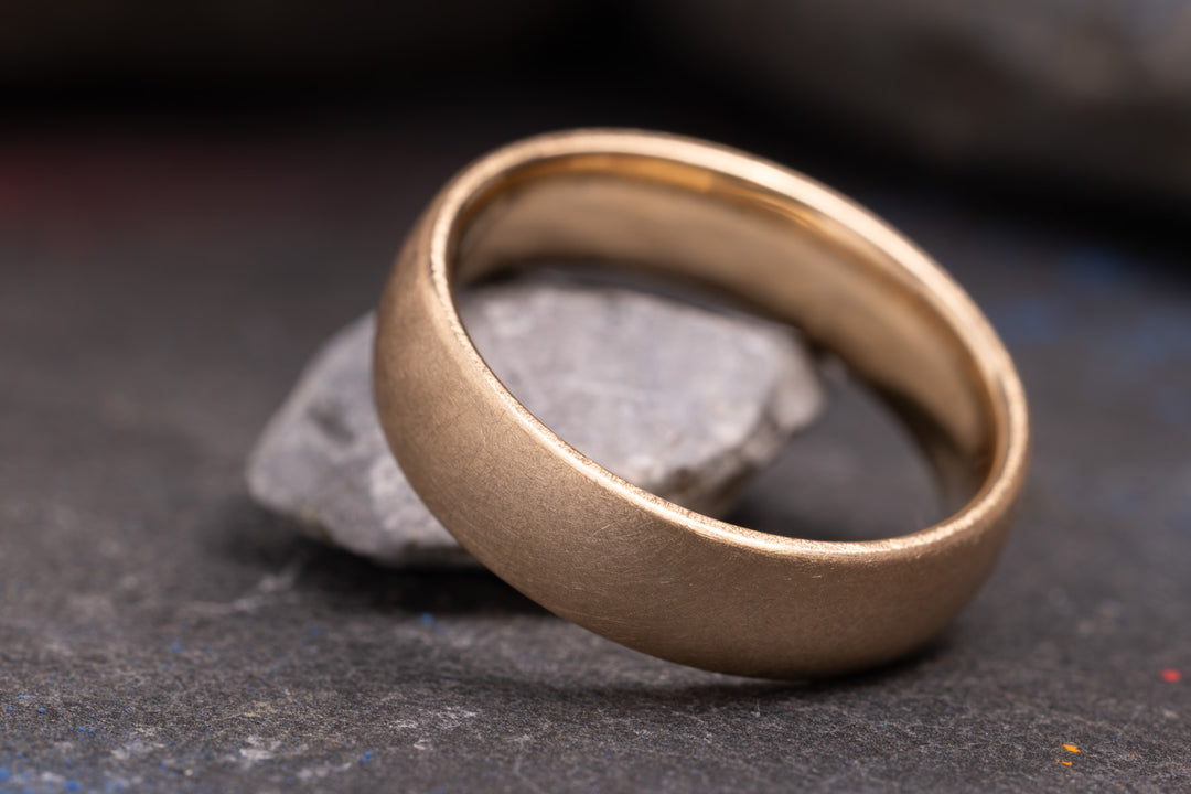 Ehering 585er Rosegold Pur Seidenmatt seitlich