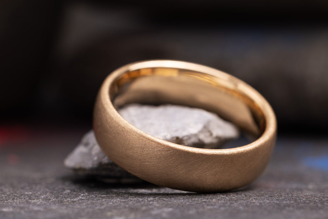 Ehering 750er Rosegold Pur Seidenmatt seitlich