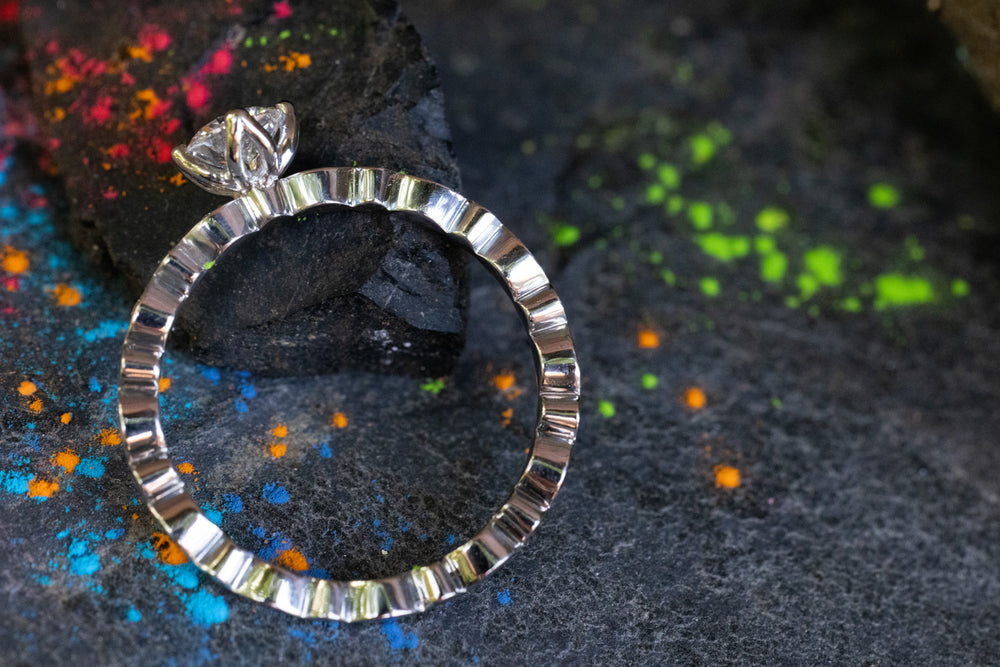 Verlobungsring Vorsteckring 950er Platin Rapunzel Peony seitlich