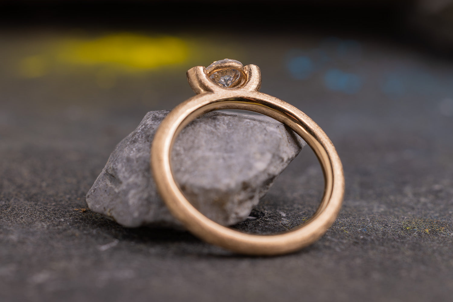 Verlobungsring Vorsteckring 750er Roségold Solitär seitlich 