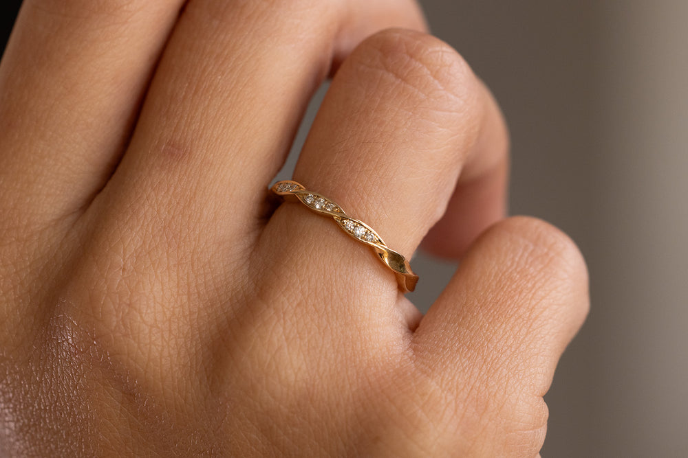 Verlobungsring Vorsteckring 585er Rosegold Vintage Flower an Hand