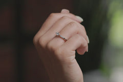 Verlobungsring Vorsteckring 950er Platin Vintage Secret Handmodel