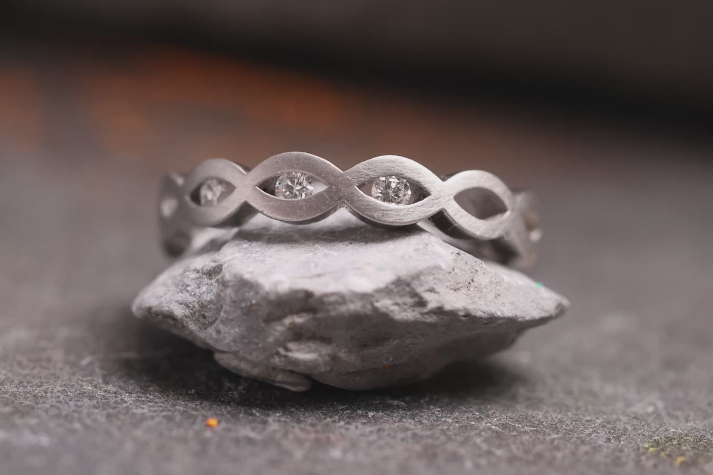 Infinity 950/- Platin