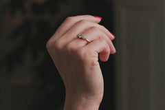 Verlobungsring 750er Gelbgold Mermaid Handmodel