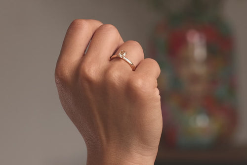 Unikat Verlobungsring Vorsteckring 750er Roségold Peach Handmodel