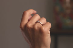 Verlobungsring 950er Platin Lilly Handmodel