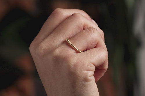 Verlobungsring Vorsteckring 750er Gelbgold Räubertochter Handmodel