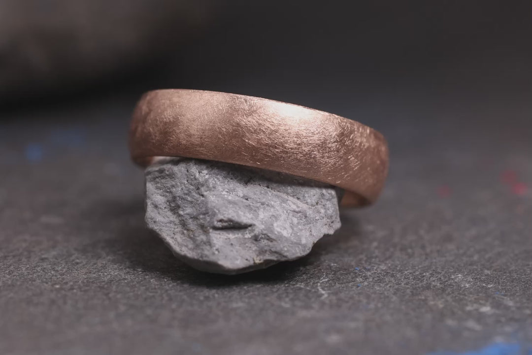 Ehering 585er Rotgold Pur Eismatt Nahaufnahmen