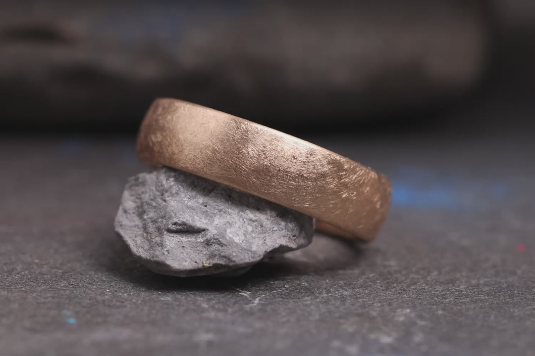 Ehering 585er Rosegold Pur Eismatt Nahaufnahmen