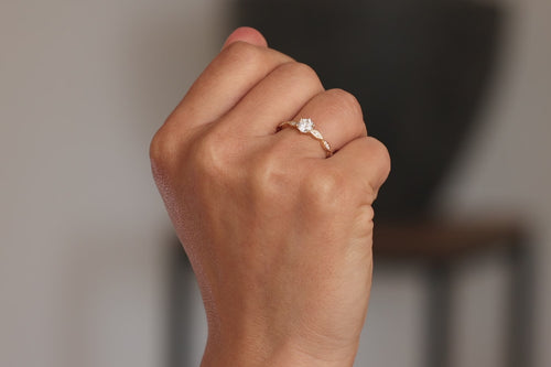 Verlobungsring 585er Gelbgold Rosalie Handmodel