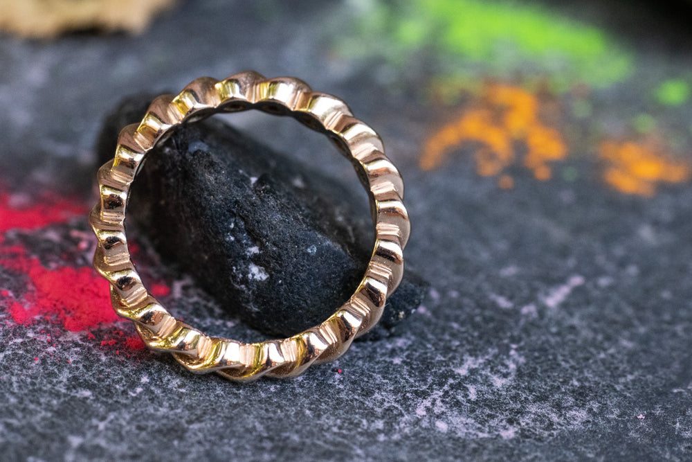 Unikat Verlobungsring 585er Rotgold Waldelfe  Pur seitlich