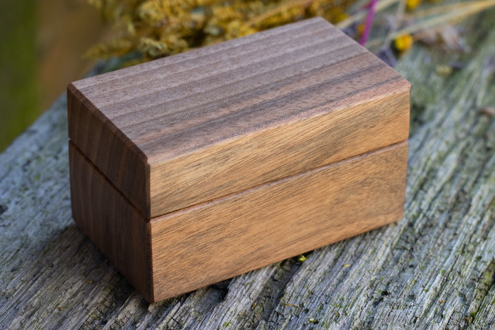 Ringbox aus Olivenholz