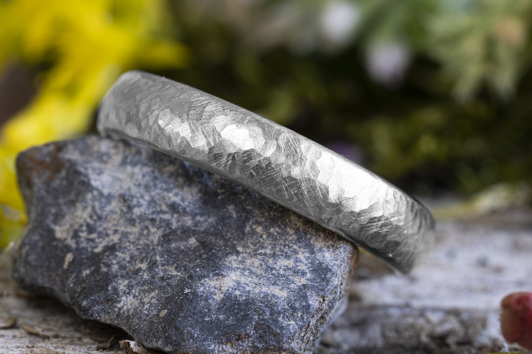 Ehering 750er Weissgold Hammerschlag