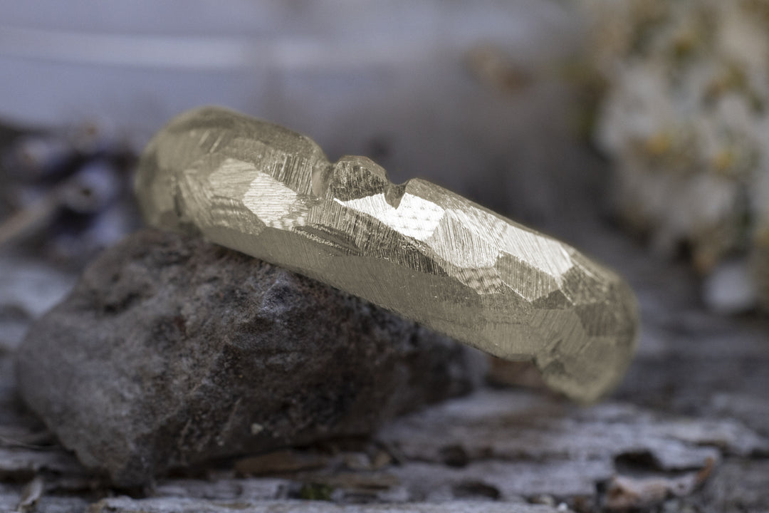 Ehering 750er Gelbpalladium Grenzenlos mit Kerben